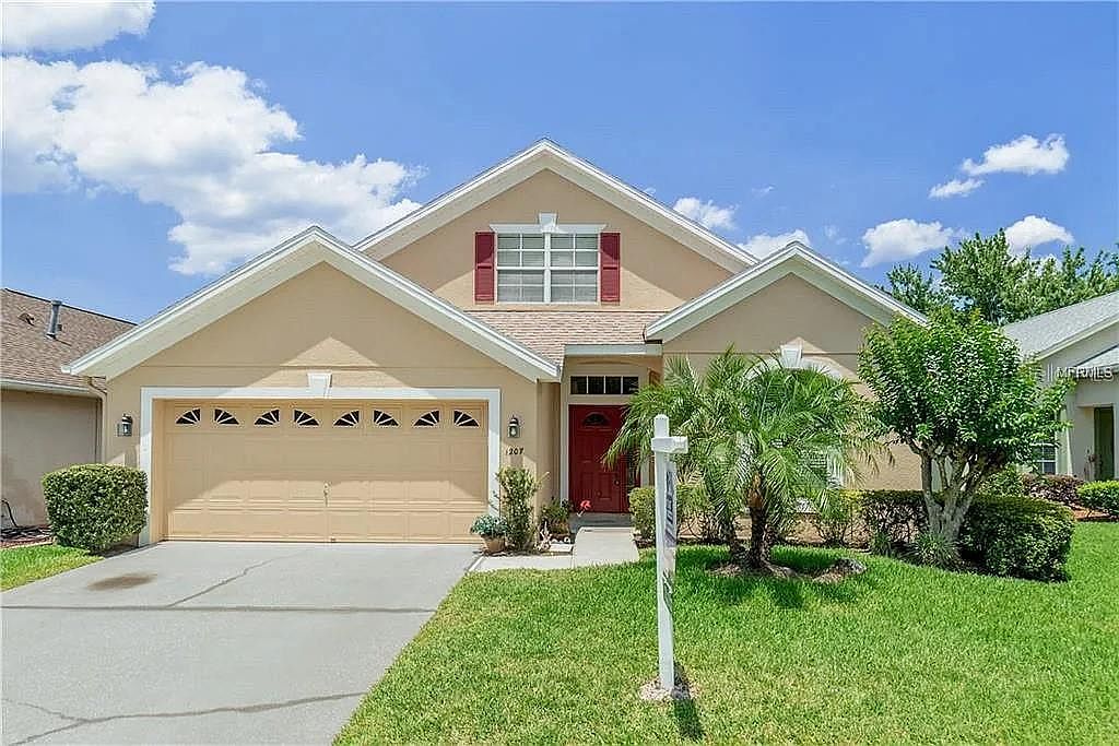 1207 Royal Saint George Dr