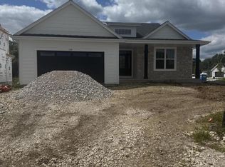 1102 Oxbow Ct, Pewaukee, WI 53072