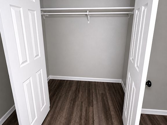 5th image of 501 Westlawn Dr APT 30