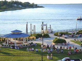 66 Main St, Keyport, NJ 07735