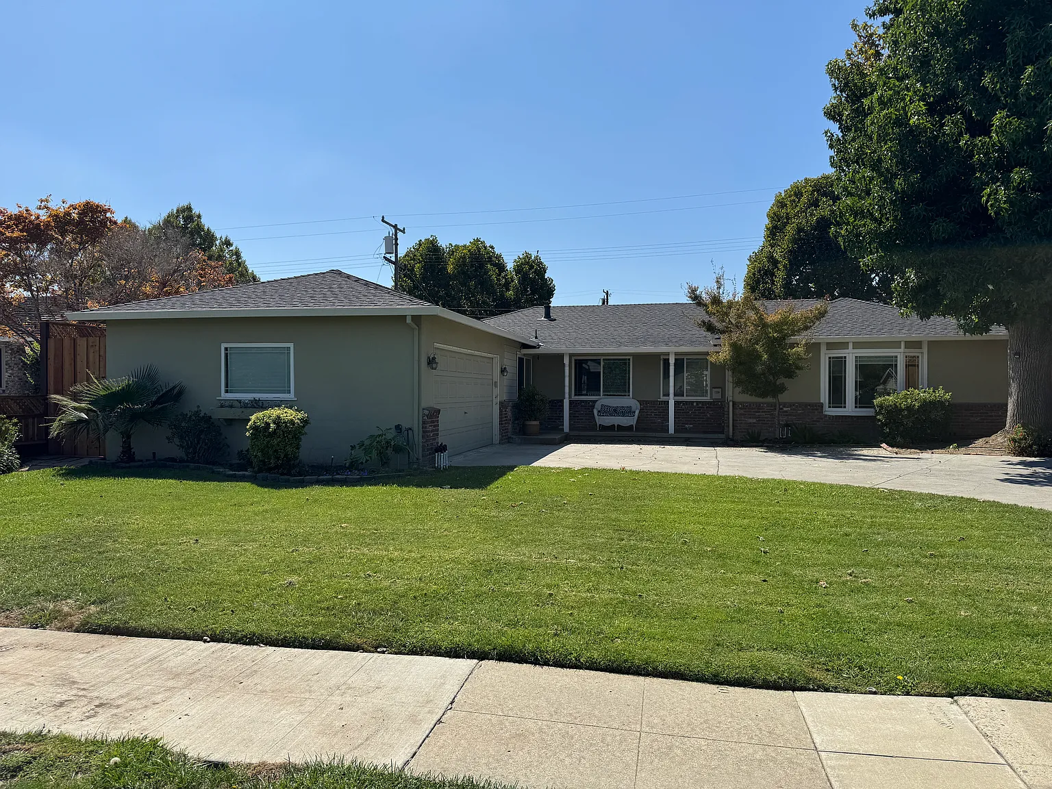 4 bed, 2.5 bath, 2114 sqft, $1,900 — Photo 3