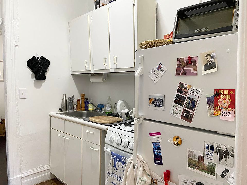 2nd image of 243 W 15th St