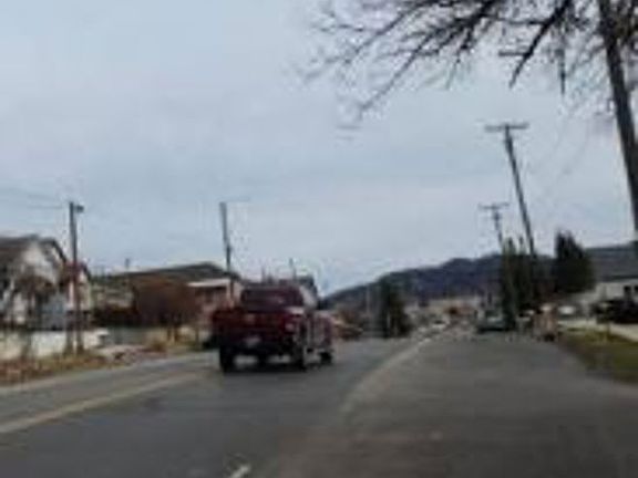 Exterior Neighborhood (street photo)