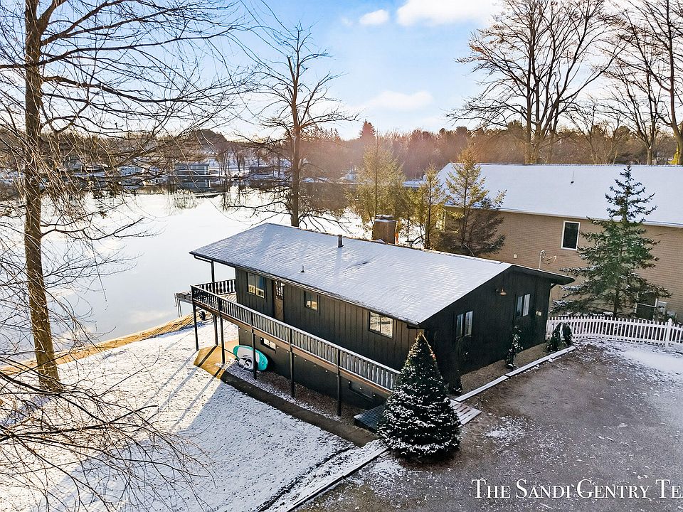 1st image of 4050 W Orchard Dr
