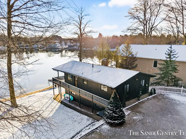 4050 W Orchard Dr, Hart, MI 49420