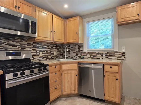 84 Gladeside Ave #2, Mattapan, MA 02126