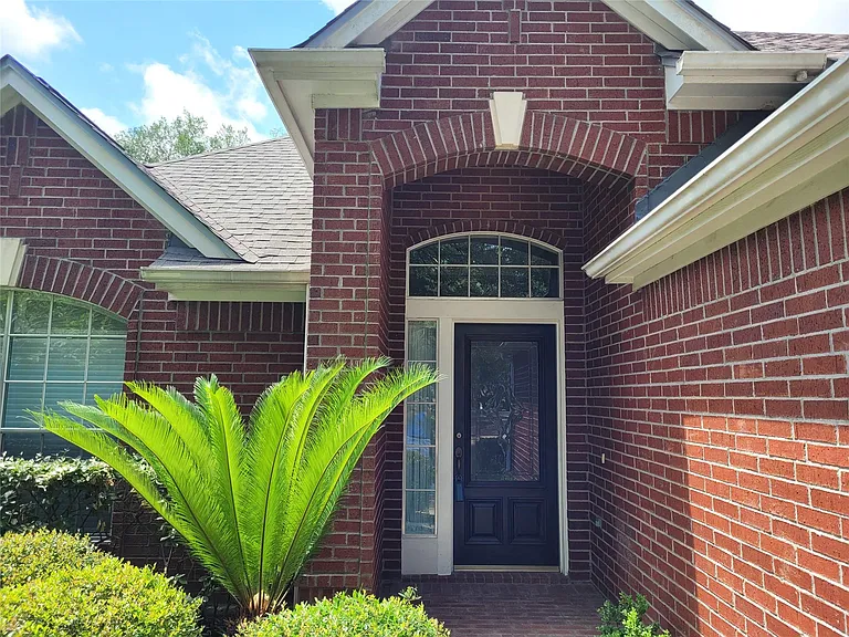 15427 Truslow Point Ln — Photo 2