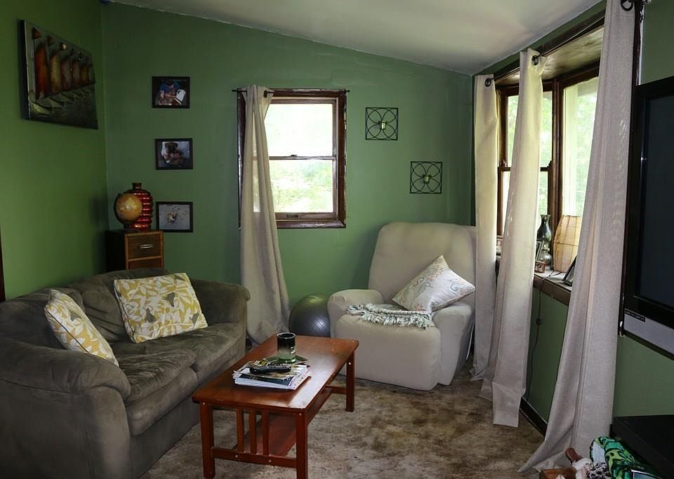 1st image of 284 Essex Ave