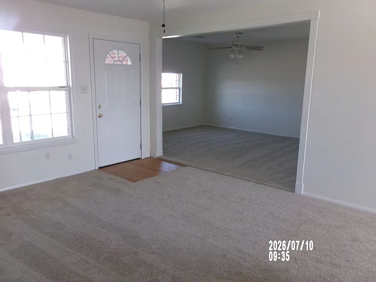 1024 SW 42nd St — Photo 26