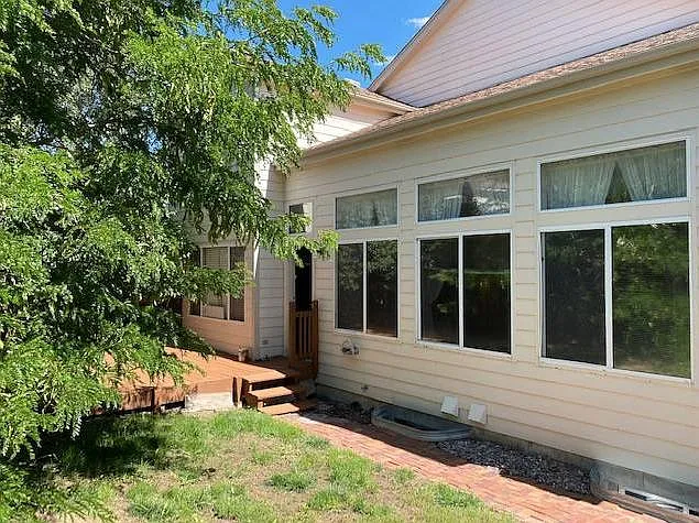 55 S Carlton St — Photo 18