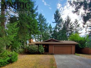 9233 Quinault Dr NE, Olympia, WA 98516