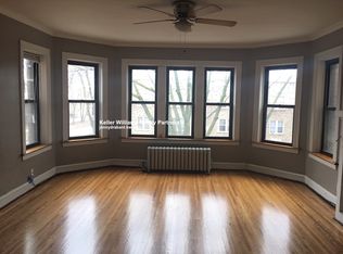 5654 N Rockwell St #2, Chicago, IL 60659