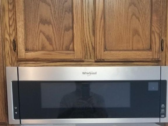 Slim line microwave