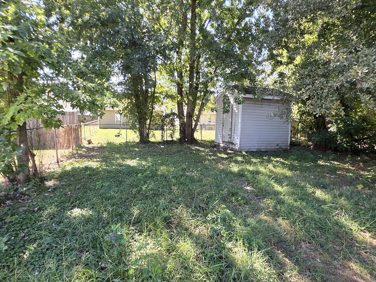 Lovely 3-Bedroom, 1-Bathroom Home! — Photo 3