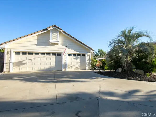 2222 Snapdragon Ct, Hemet, CA 92545