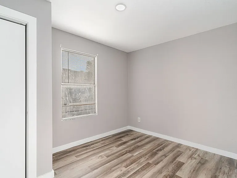 4804 Fellows Ln — Photo 7