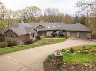 1627 S Springs Dr, Spring Green, WI 53588