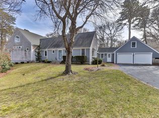16 Kettlehole Rd, Barnstable, MA 02668