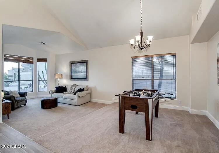 4 bed, 2.5 bath, 3000 sqft, $4,900 — Photo 4