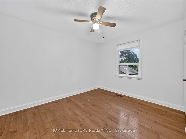 46 Stamford Sq N — Photo 15