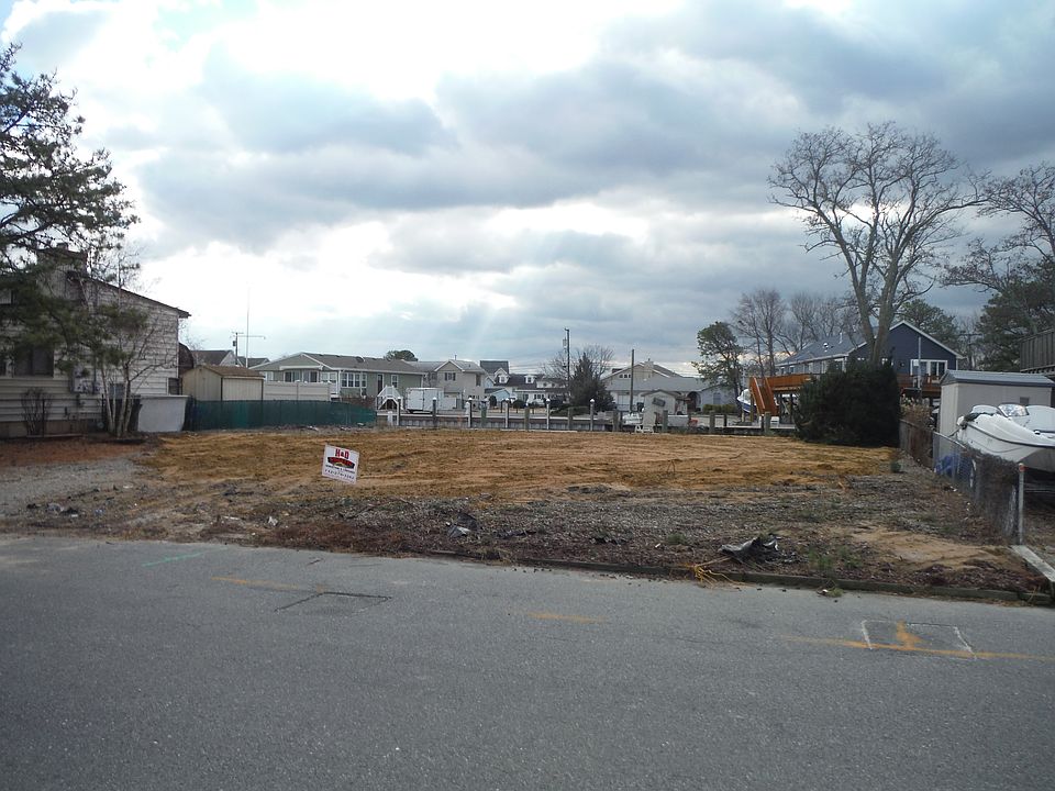 1st image of 317 Cheryl Dr