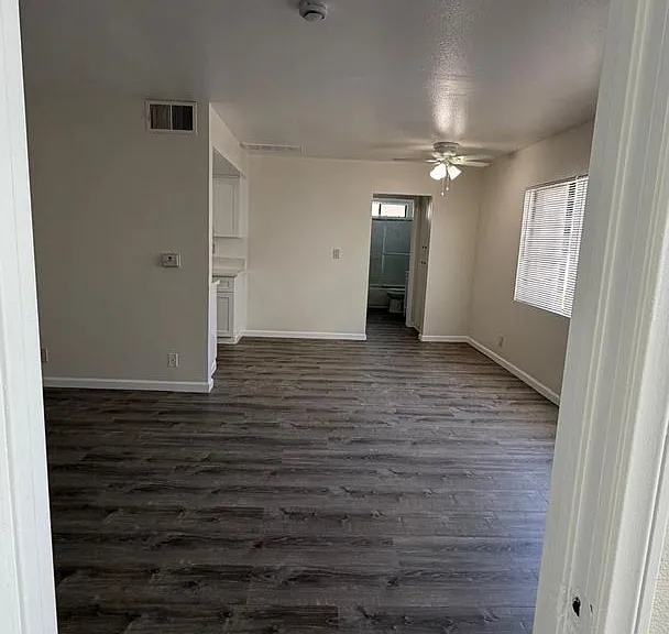14837 Erwin St — Photo 13