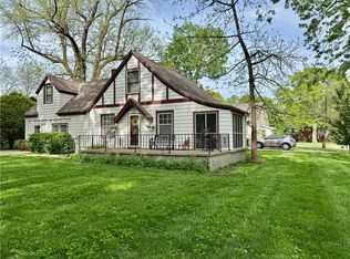 6043 Alhambra Dr, Mission, KS 66205