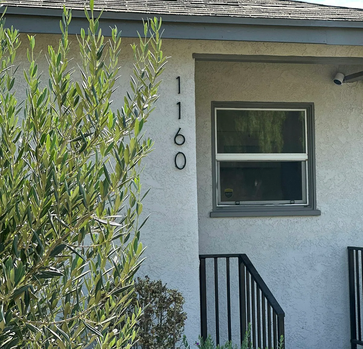 1160 North Fries Avenue — Photo 3