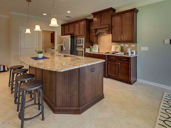 4th image of 36 Mercutio Ln