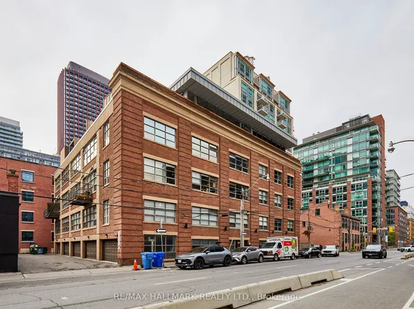 383 Adelaide St E #412, Toronto, ON M5A 1N3