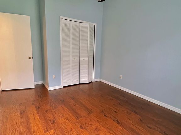5th image of 1638 Canton Ln