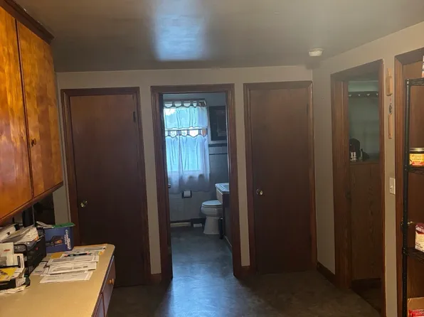 (undisclosed Address), Claremont, NH 03743