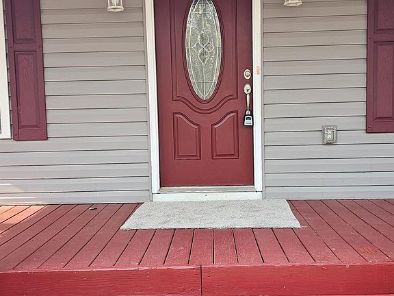 4th image of 21 Berkeley Ln