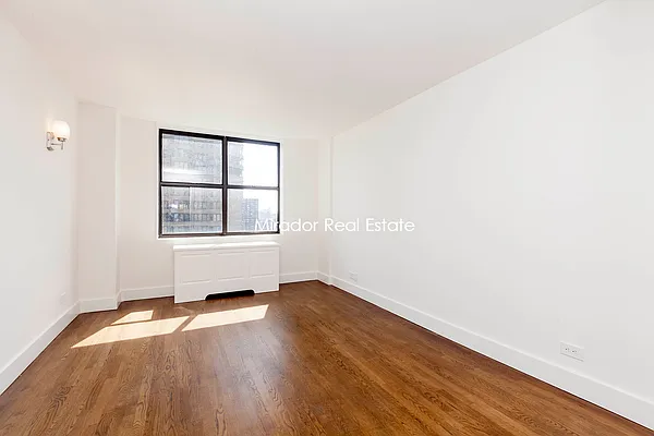 Rented by Mirador Real Estate | media 21