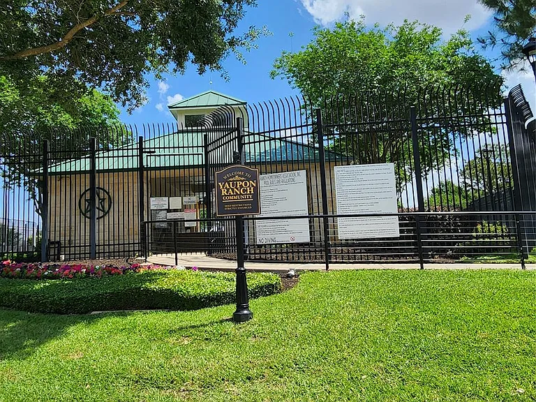 8006 Indian Desert Dr — Photo 30
