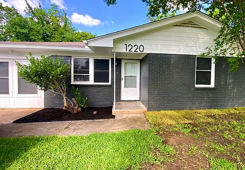 1220 Stuart Rd Photo 1