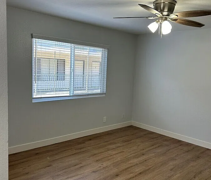 13610 S Cordary Ave #10 — Photo 9