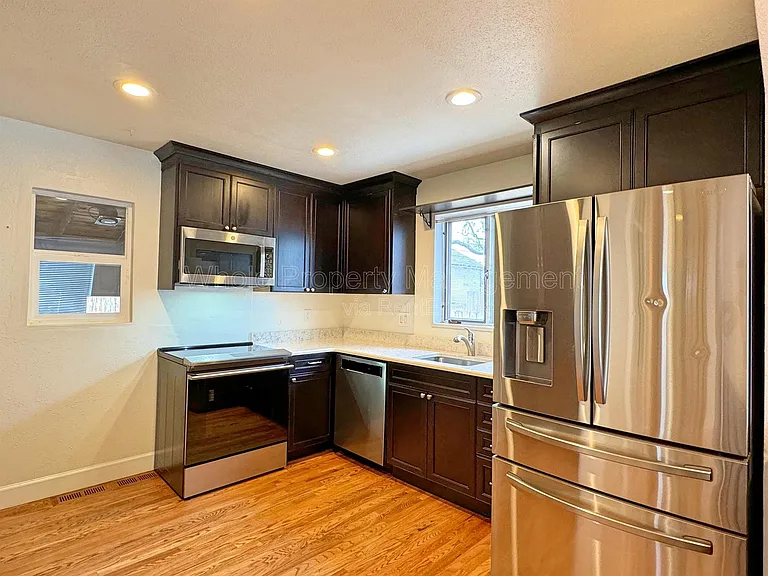 7071 Ruth Way — Photo 8