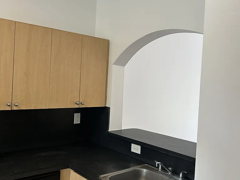 2650 SE 12th Pl #205 — Photo 4