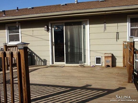 2nd image of 300 Scott Ave