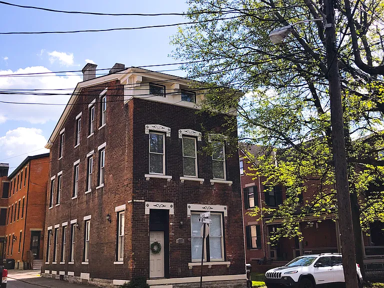 237 W 8th St #1 — Photo 15