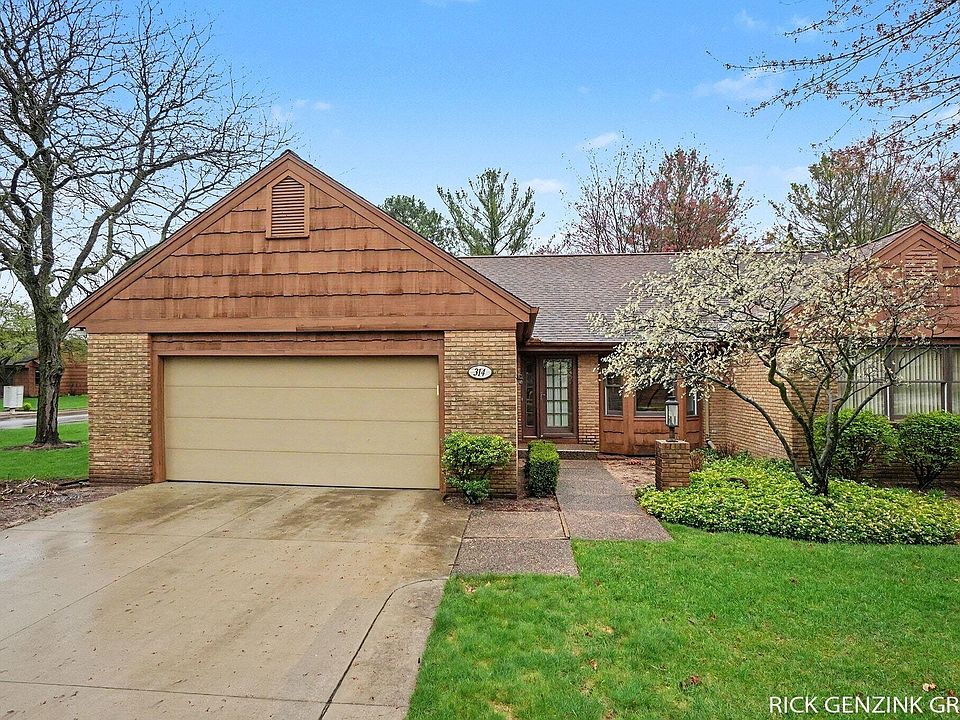 1st image of 314 Foxcroft Cir