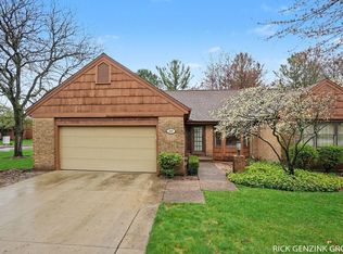 314 Foxcroft Cir, Holland, MI 49423