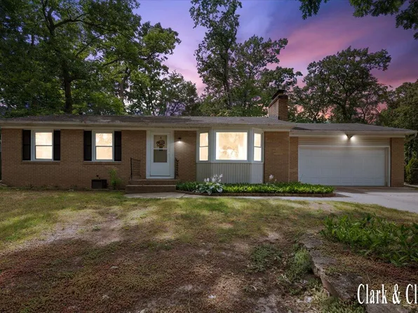 4747 Marshall Ave SE, Kentwood, MI 49508