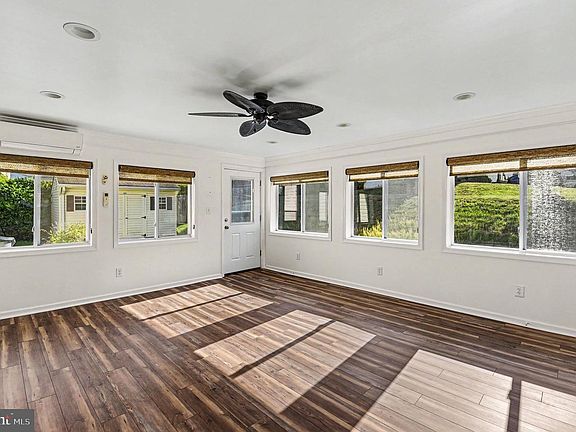 5th image of 9531 Gunhill Cir