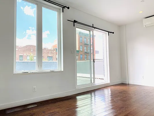 Rented by Blue Egg Realty Corp | media 12