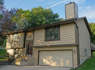 2204 Norwood Dr, Waukesha, WI 53188