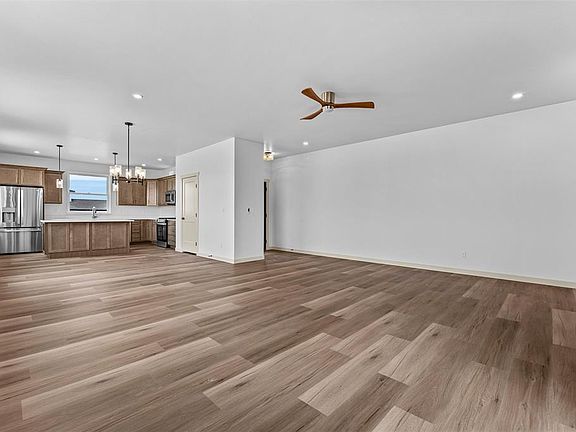 4th image of 3033 Cook Drive