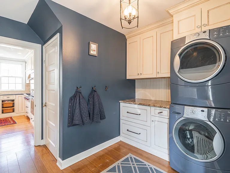 601 Harriton Rd — Photo 13
