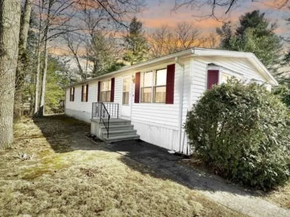 24 Liberty St, West Bridgewater, MA 02379